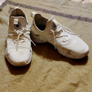 Nike Air Huaraches size 8